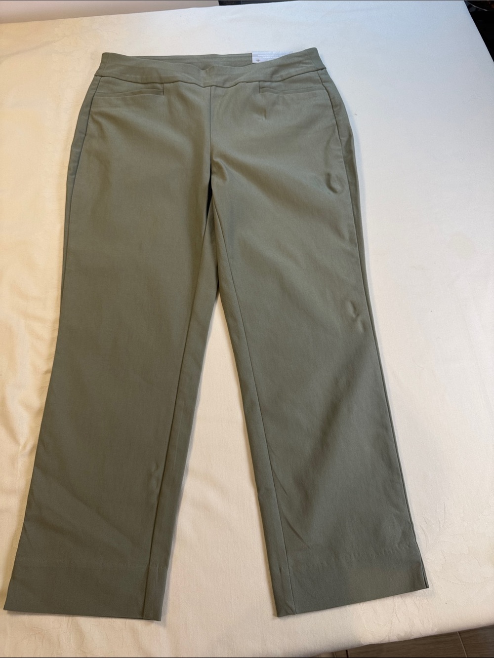 Chico's Sage Green Cropped Straight-Leg Women's Pants